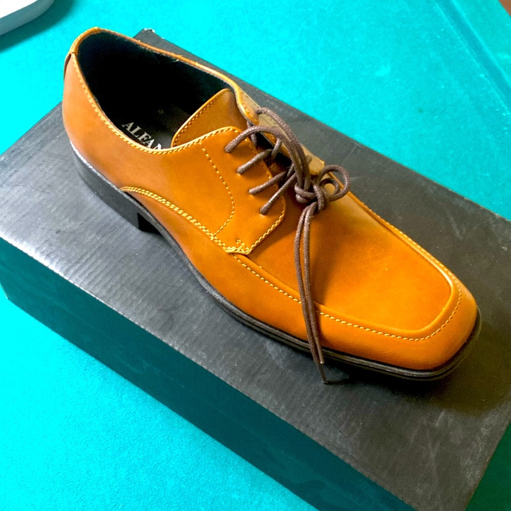 New men’s shoes